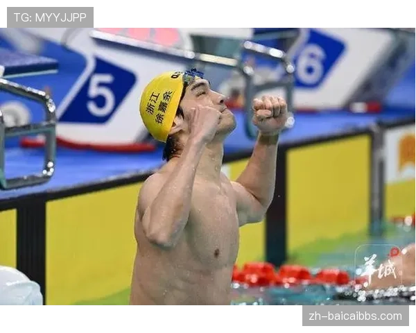 男子1500米韩国小将林钟彦夺冠,升入成年组即获成功